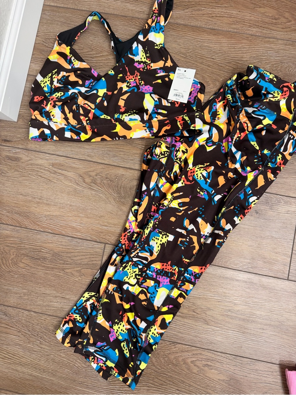 tek gear Black Multicolor Abstract Active Set - Sports Bra & Leggings 0045